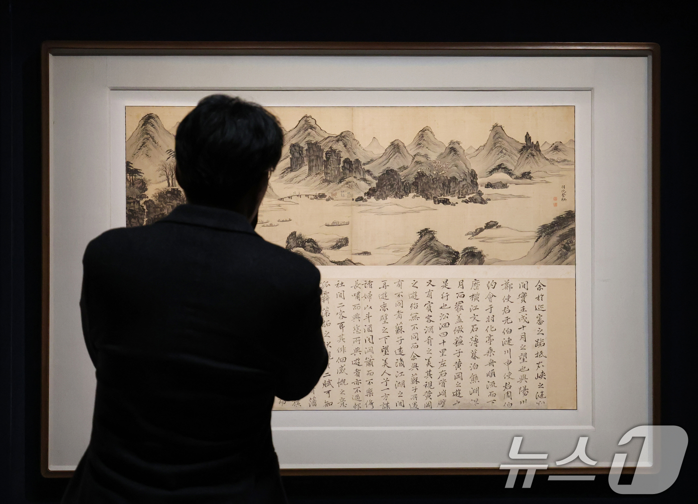 (용인=뉴스1) 김영운 기자 = 31일 오전 경기 용인시 처인구 호암미술관에 겸재 정선의 작품이 전시돼 있다.삼성문화재단과 간송미술문화재단이 공동 개최한 '겸재 정선'전은 다음 달 …
