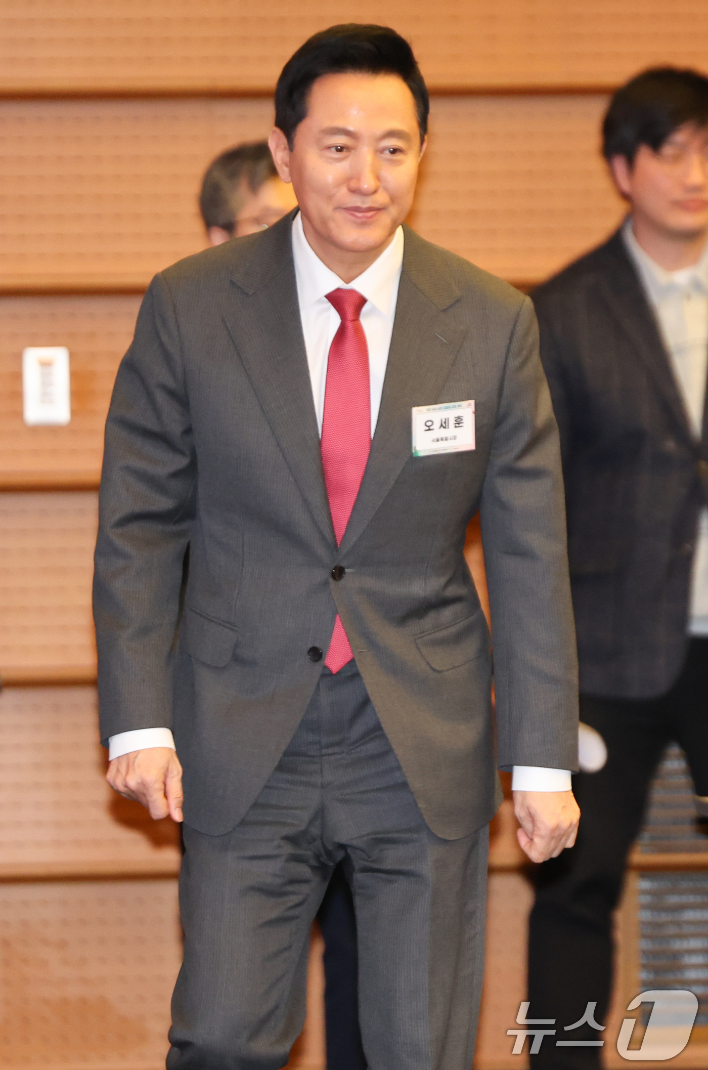 (서울=뉴스1) 허경 기자 = 오세훈 서울시장이 4일 서울 중구 대한상공회의소 국제회의장에서 열린 기업 중심 성장 지향형 규제 개혁 포럼에 참석하고 있다. 2025.3.4/뉴스1