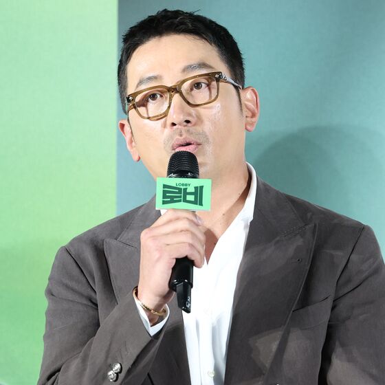 하정우, '최음제' 댓글 논란 후 "복귀" 직접 알렸다…소통 재개