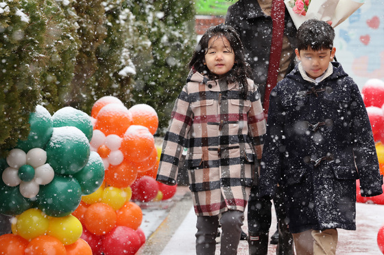 신학기 앞두고 가구업계 '마케팅 열전'…맞춤형 학생가구 '눈길'