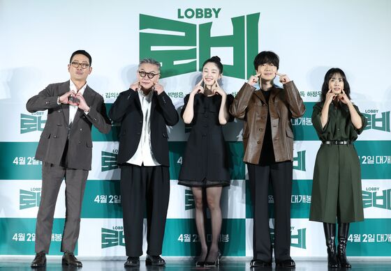 '엄지렐라' 모여라…'로비' 하정우, 엄지윤·이선민과 이벤트