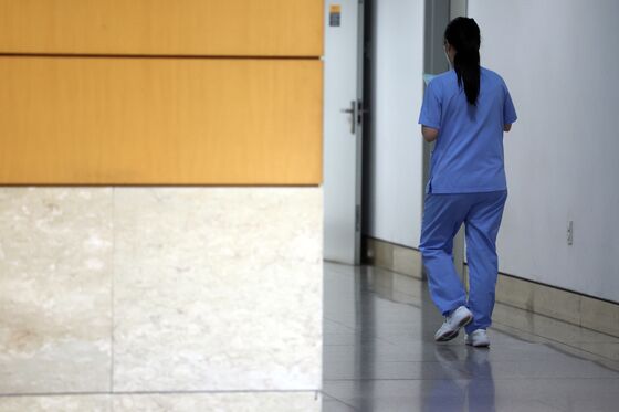 "전공의 없는 기피과 강제배치" "불법 의료행위 강요"…PA간호사들 '호소'