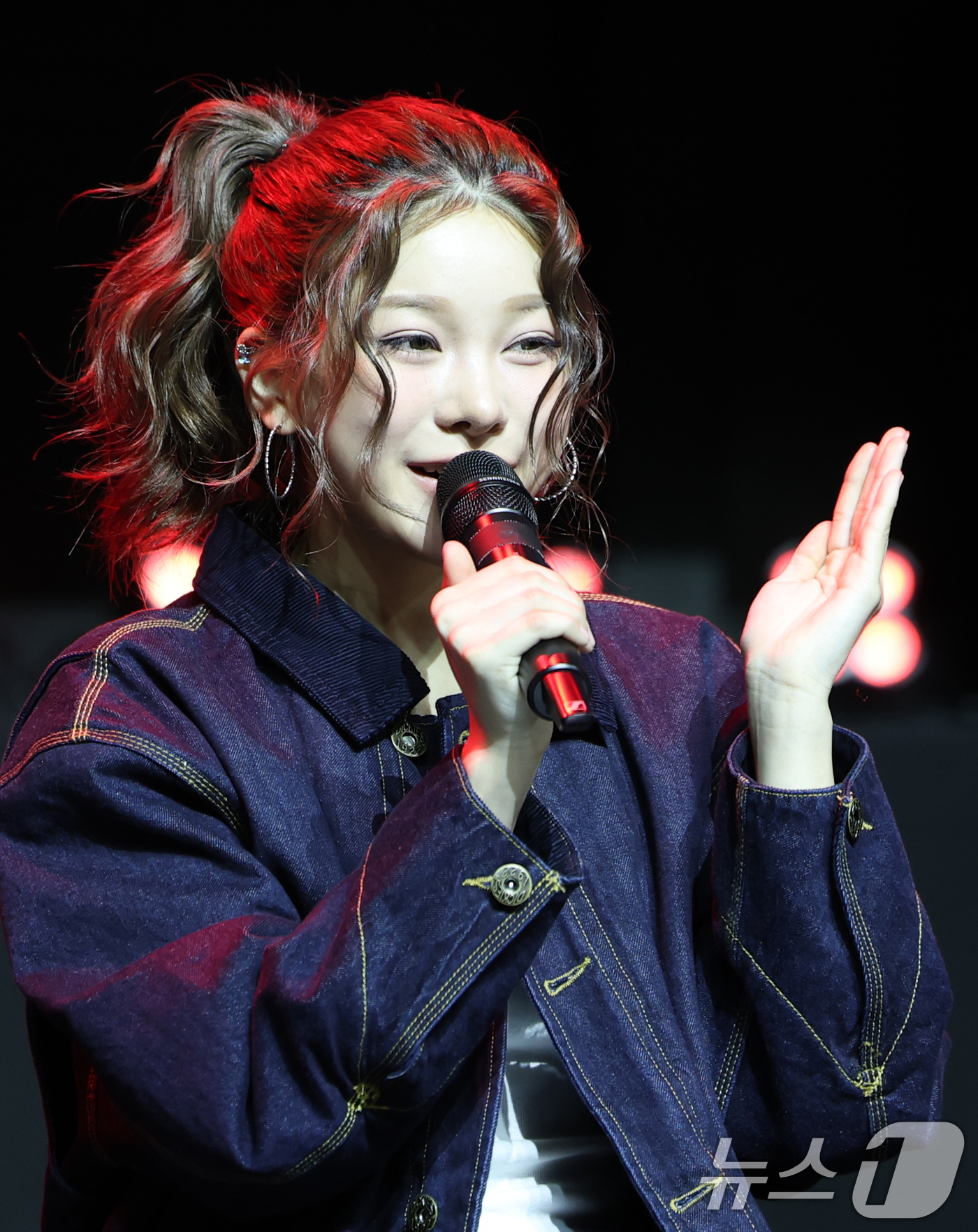 (서울=뉴스1) 권현진 기자 = 그룹 영파씨(YOUNG POSSE) 지아나가 4일 오후 서울 서울 서대문구 예스24 원더로크홀에서 가진 스페셜 앨범 'COLD' 발매 기념 쇼케이스 …