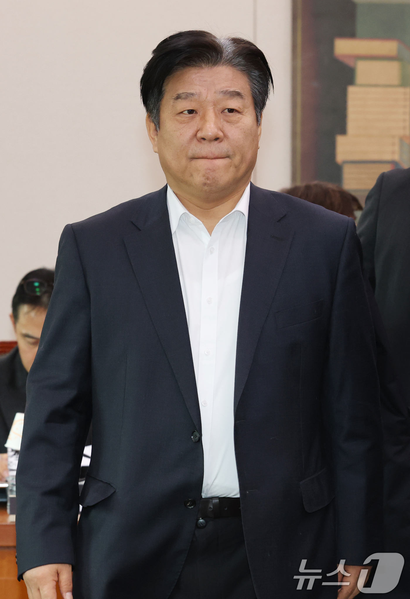 (서울=뉴스1) 이광호 기자 = 양문석 더불어민주당 의원이 5일 오전 서울 여의도 국회에서 열린 문화체육관광위원회 전체회의에 참석하고 있다.딸 명의 편법대출 및 재산축소 등 혐의로 …