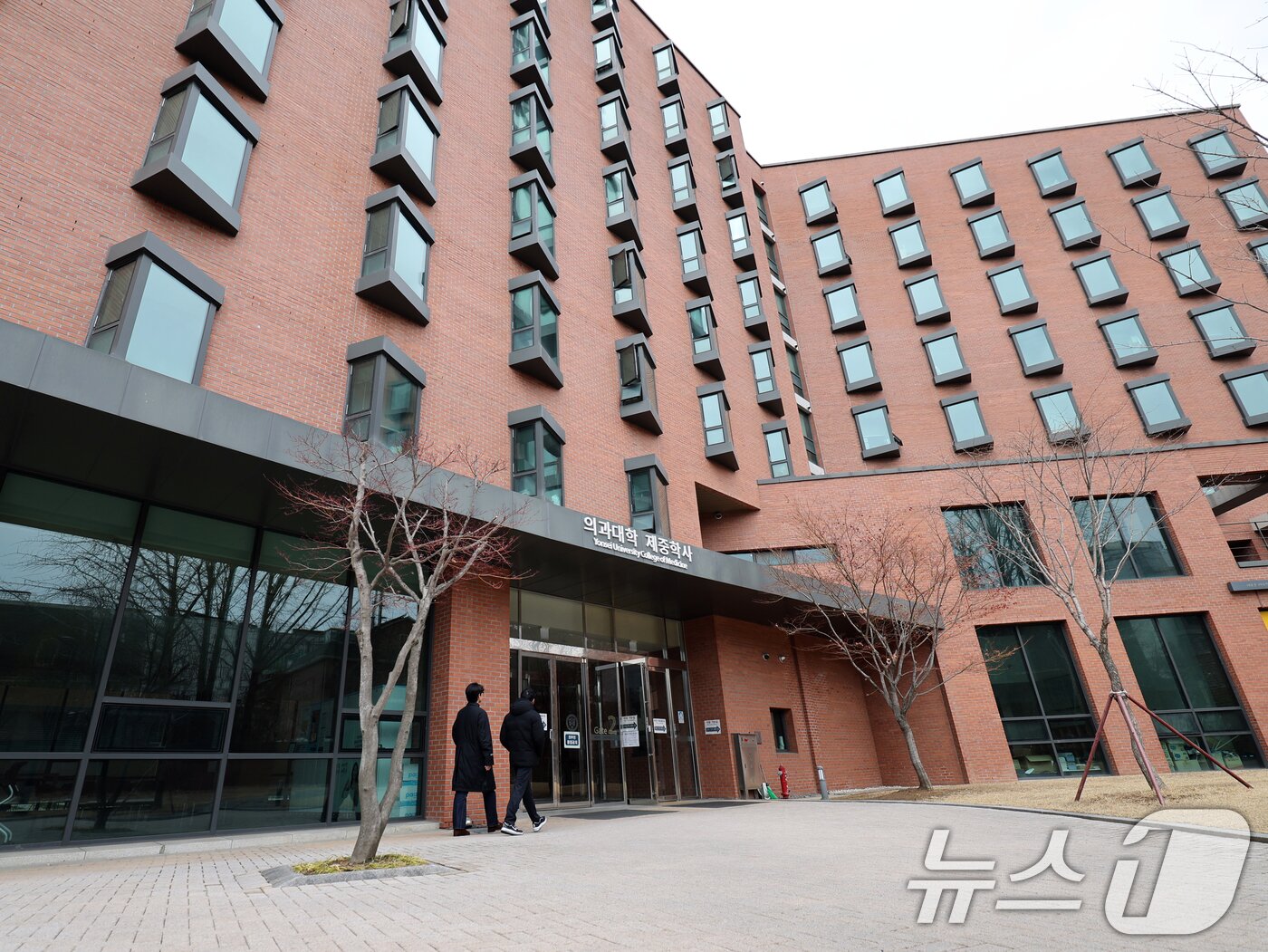 본문 이미지 - 5일 서울 서대문구 연세대학교 의과대학 전용 기숙사인 제중학사에 적막감이 흐르고 있다.  2025.3.5/뉴스1 ⓒ News1 황기선 기자