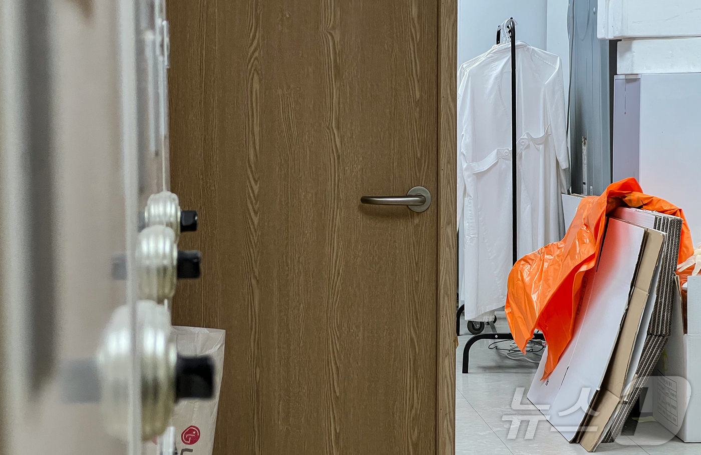 (서울=뉴스1) 김도우 기자 = 교육부와 의대 총장·학장들이 7일 2026학년도 의대 모집인원을 증원 전 수준인 2024학년도 정원(3058명)으로 동결하는 방안을 공동 선언하기 …