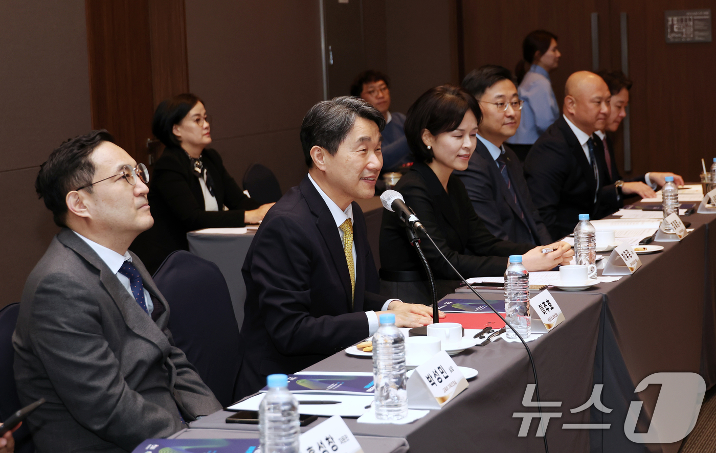 (서울=뉴스1) 김진환 기자 = 이주호 사회부총리 겸 교육부 장관이 6일 서울 중구 프레이저 플레이스 남대문 서울 호텔에서 열린 '제1차 글로벌 교육·혁신 얼라이언스(GEIA) 한 …