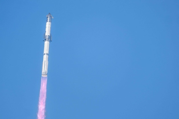 "화성 가기 전 스페이스X 상장"…4천억 투자한 이 회사도 '로켓랠리'[종목현미경]