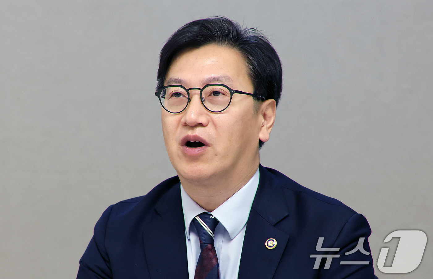 (서울=뉴스1) 임세영 기자 = 김범석 기획재정부 1차관이 7일 오전 서울 종로구 정부서울청사에서 열린 경제관계차관회의 겸 물가관계차관의 겸 민생경제점검 TF에서 발언을 하고 있다 …
