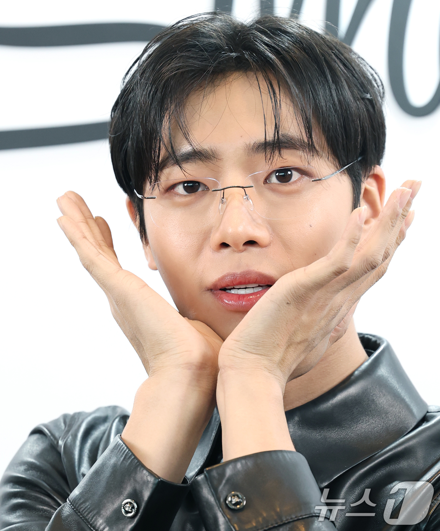 (서울=뉴스1) 권현진 기자 = 배우 추영우가 서울 송파구 롯데 시그니엘에서 열린 '실루엣 아이웨어' 브랜드 포토행사에 참석해 포즈를 취하고 있다. 2025.3.7/뉴스1