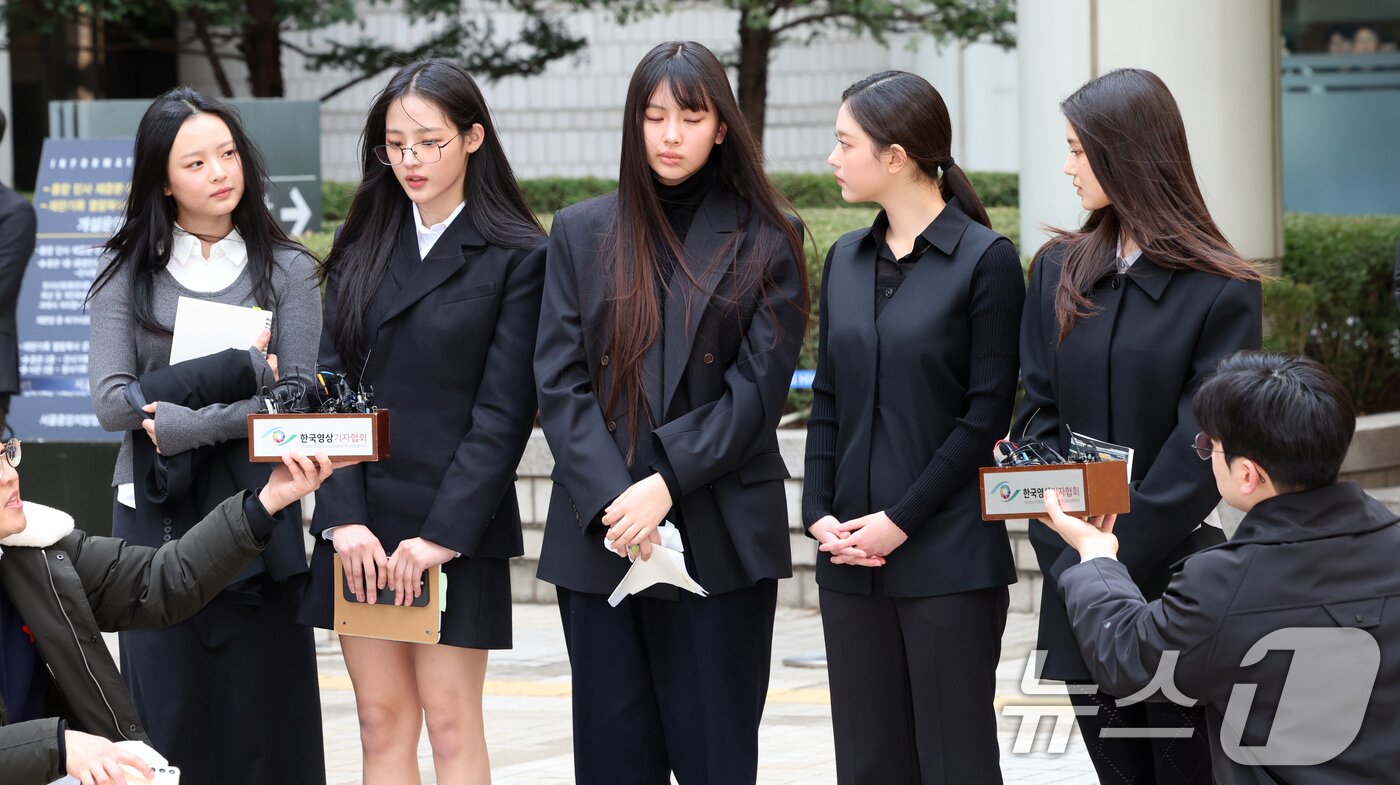본문 이미지 - 그룹 뉴진스(왼쪽부터 하니, 민지, 혜인, 해린, 다니엘) ⓒ News1 황기선 기자