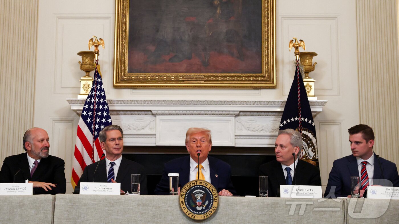 본문 이미지 - 도널드 트럼프 미국 대통령이 7일(현지시간) 미국 워싱턴DC 백악관에서 열린 디지털 자산 서밋에서 발언하고 있다. ⓒ 로이터=뉴스1 ⓒ News1 류정민 특파원