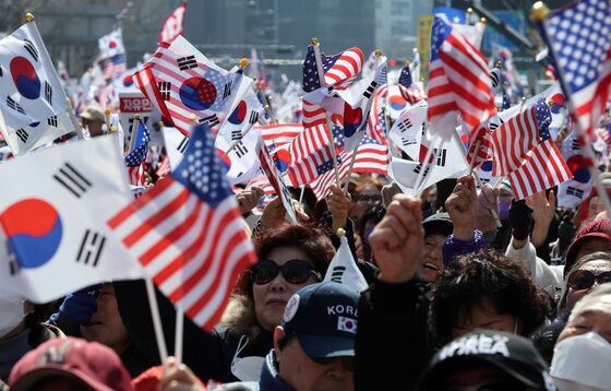 [기자의 눈] 비상계엄 후 '반이재명' 빼곤 할 말 잃은 국힘