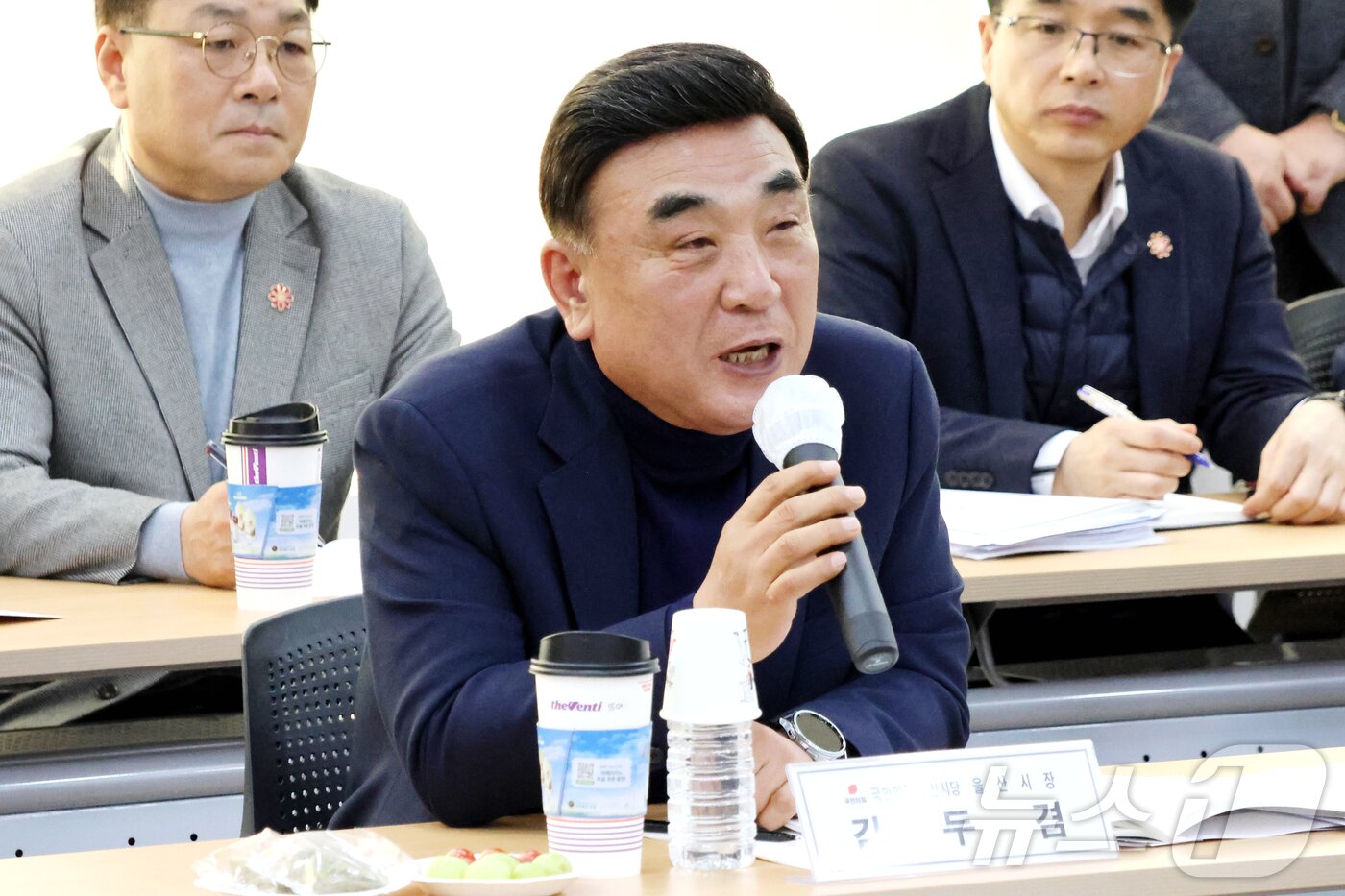 본문 이미지 - 국민의힘 울산시당과 울산시가 올해 첫 당정간담회를 9일 오후 3시 시당 5층 강당에서 개최했다.사진은 김두겸 울산시장.&#40;국민의힘 울산시당 제공. 재판매 및 DB 금지&#41; /뉴스1