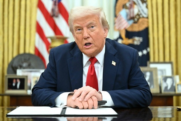 [속보] 백악관 "트럼프, 김정은과 서신 교환에 수용적인 입장"