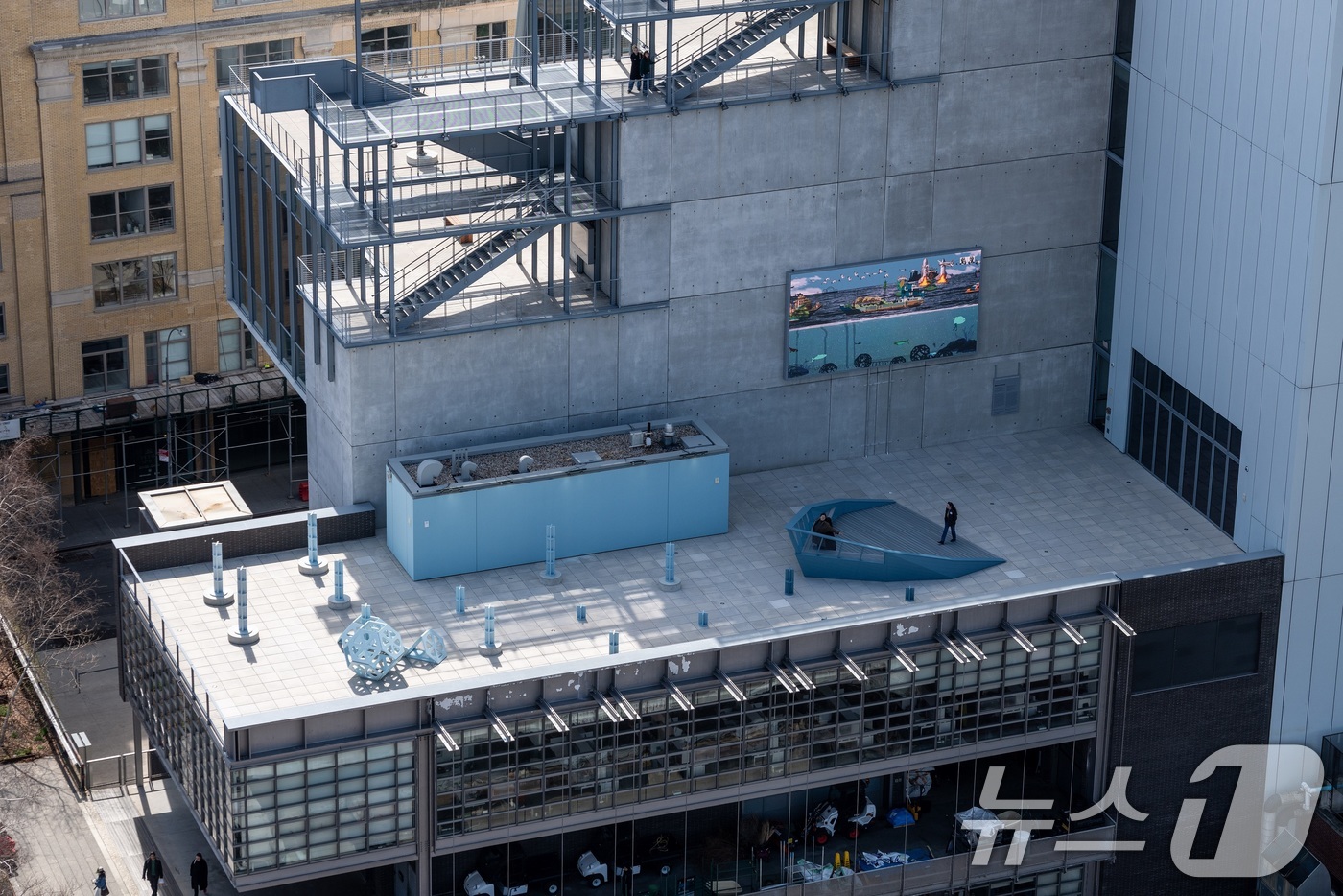 (서울=뉴스1) = 현대자동차는 10일 현대자동차와 미국 뉴욕 휘트니 미술관의 장기 파트너십 일환으로 열리는 두 번째 전시 '현대 테라스 커미션: 마리나 저코우: The River …