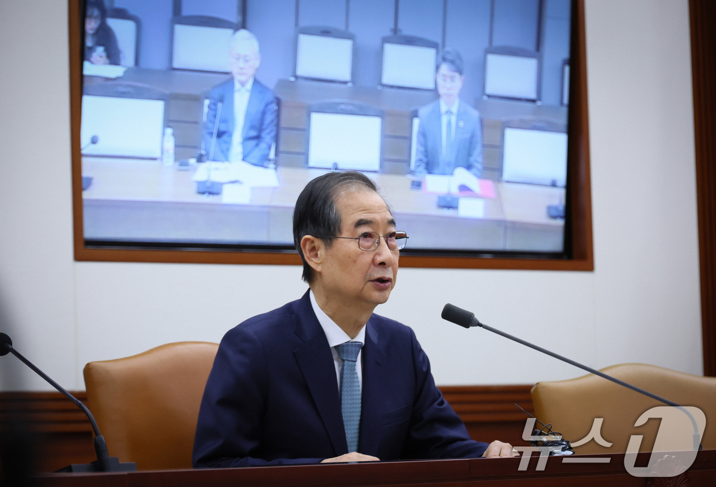 (서울=뉴스1) 임세영 기자 = 한덕수 대통령 권한대행 국무총리가 10일 서울 종로구 정부서울청사에서 열신 국정현안관계장관회의에서 발언을 하고 있다. (총리실 제공, 재판매 및 D …