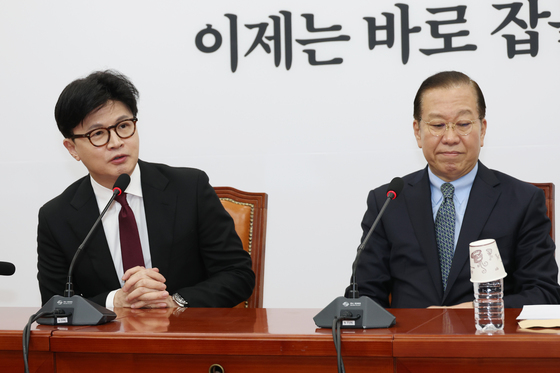 한동훈-권영세 사흘째 설전…"총선 유세 간청" vs "수도권 출마해봐"