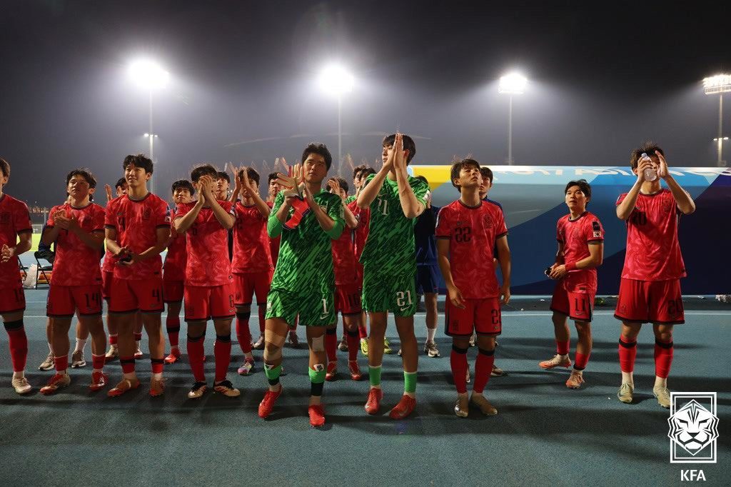 (서울=뉴스1) = 11일 사우디아라비아 킹 압둘라 스포츠시티 스타디움에서 열린 2025 AFC U-17 아시안컵 조별리그 3차전 대한민국과 예멘의 경기에서 승리하며 8강에 진출한 …