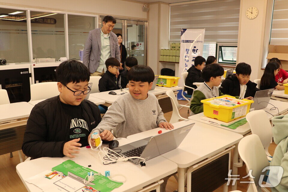 본문 이미지 - 목포한빛초의 &#39;찾아오는 융합교실&#39; 수업장면&#40;전남도교육청 제공, 재판매 및 DB 금지&#41;