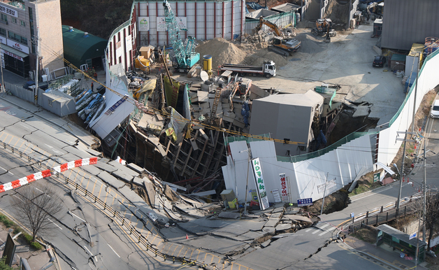 신안산선 터널 붕괴 "중앙기둥 오설계에 지반·시공 부실 겹쳐"[일문일답]