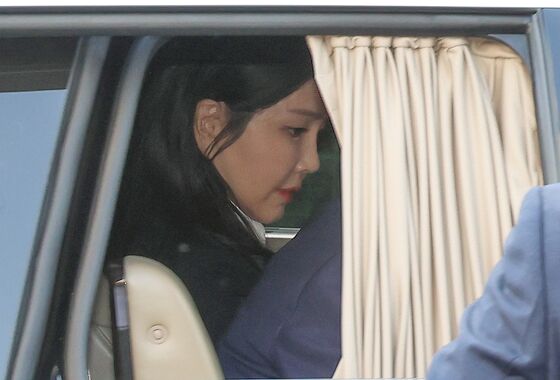 검찰, '건진법사 게이트' 김건희 여사 휴대전화 포렌식