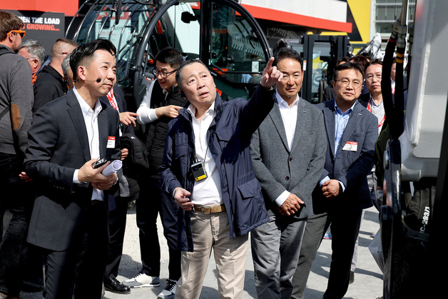 ㈜두산, 3분기 영업이익 2313억 원…전년比 110%↑