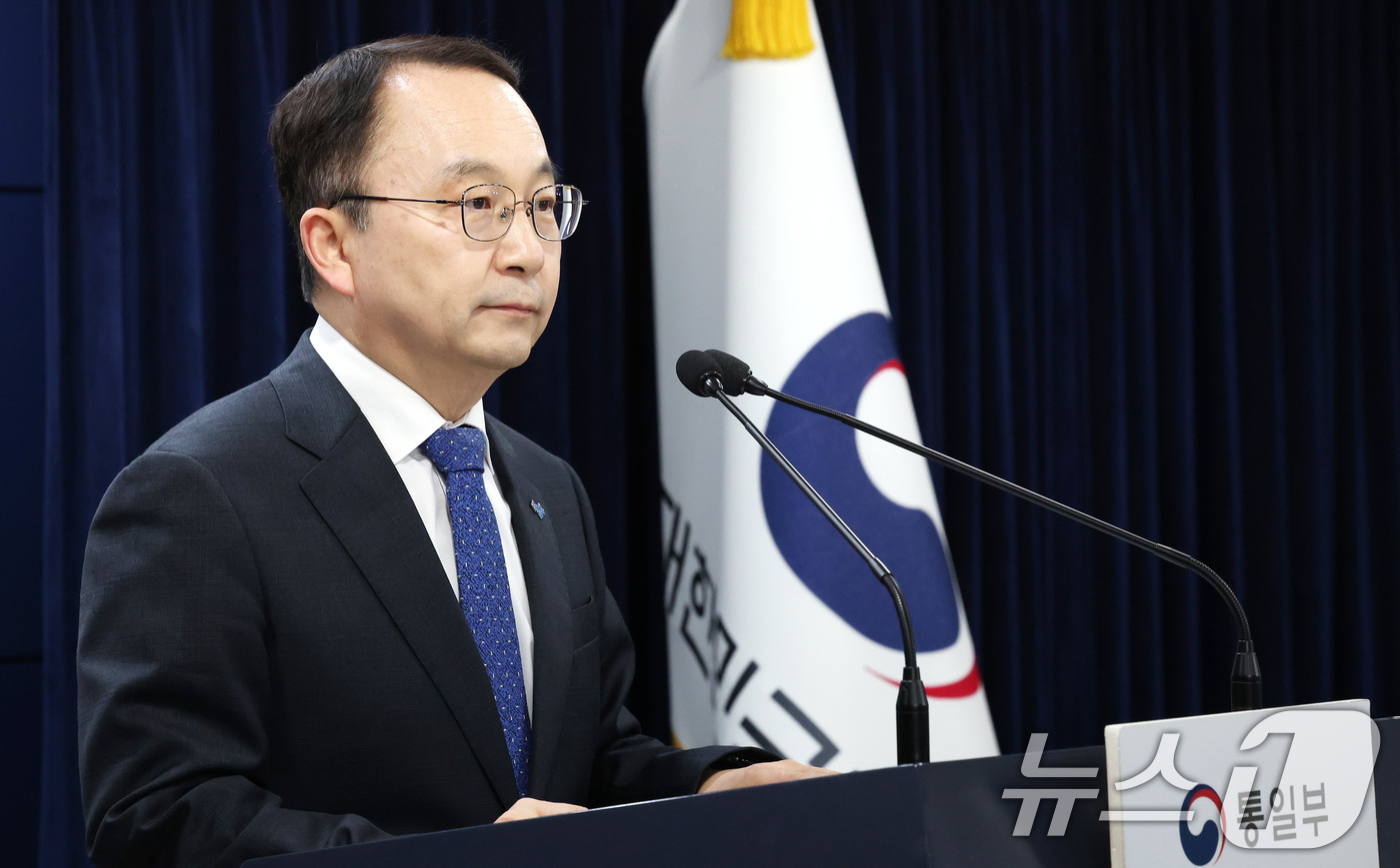 (서울=뉴스1) 임세영 기자 = 구병삼 통일부 대변인이 14일 서울 종로구 정부서울청사에서 정례브리핑을 하고 있다.  2025.4.14/뉴스1