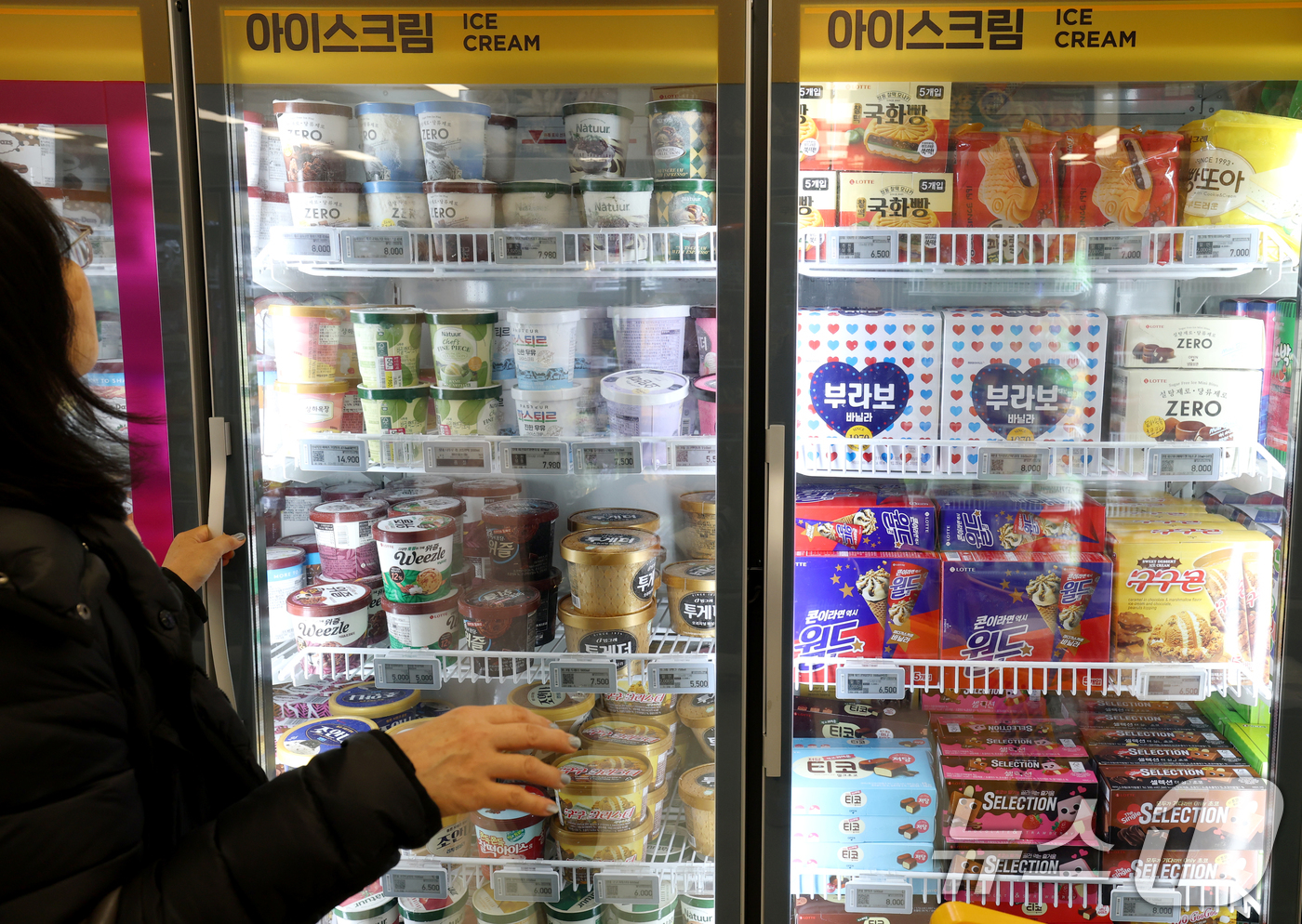 (서울=뉴스1) 권현진 기자 = 서울시보건환경연구원이 어린이·청소년의 건강한 식습관 형성을 위해 조사한 결과, 편의점에서 판매되는 음료와 간식, 식사대용 식품의 당류 및 나트륨 함 …