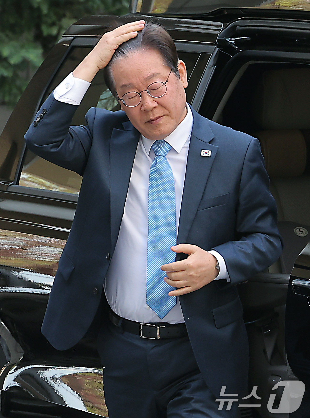 (서울=뉴스1) 박정호 기자 = 대권 도전에 나선 이재명 더불어민주당 전 대표가 15일 오전 서울 서초구 서초동 서울중앙지방법원에서 열린 대장동 배임 및 성남FC 뇌물 1심 속행 …