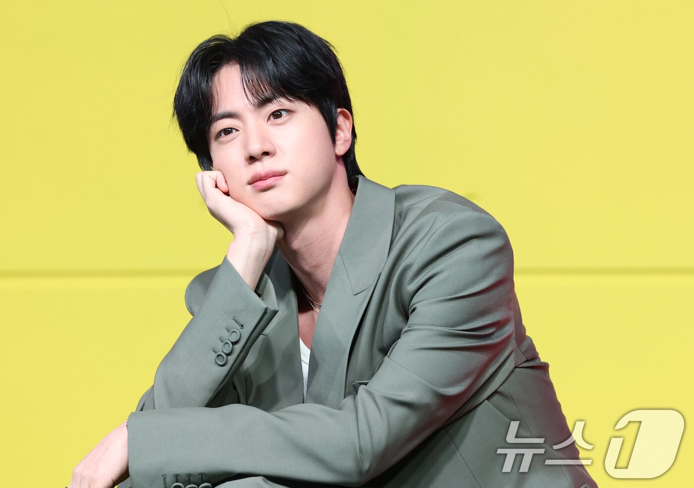 본문 이미지 - 방탄소년단(BTS) 진 2025.4.15/뉴스1 ⓒ News1 권현진 기자