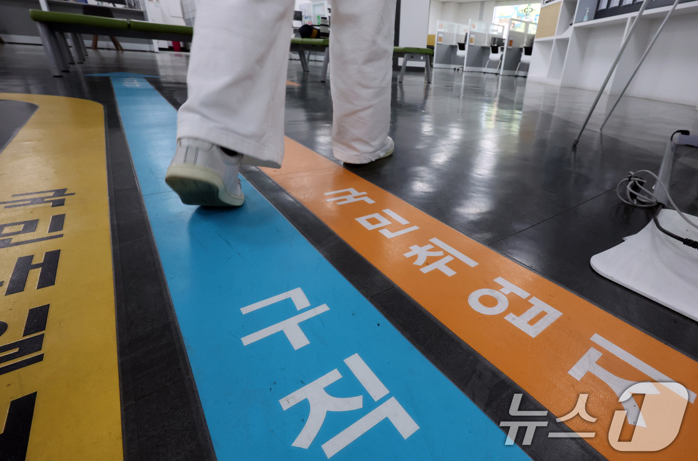 (서울=뉴스1) 김명섭 기자 = 최근 구직자가 체감하는 '채용 가뭄'이 코로나19 팬데믹 초기보다 심각한 수준으로 확인됐다.15일 통계청이 제공하는 '빅데이터 나우캐스트'에 따르면 …
