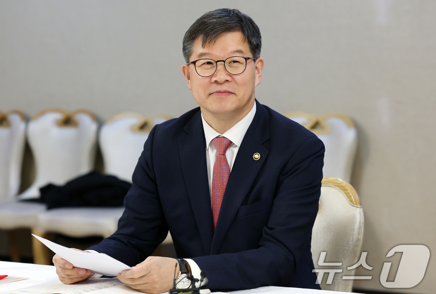 (서울=뉴스1) 임세영 기자 = 이기일 보건복지부 1차관이 15일 서울 종로구 정부서울청사에서 열린 제1차 연금개혁 특위 범부처 지원TF 회의에서 발언을 하고 있다. 2025.4. …