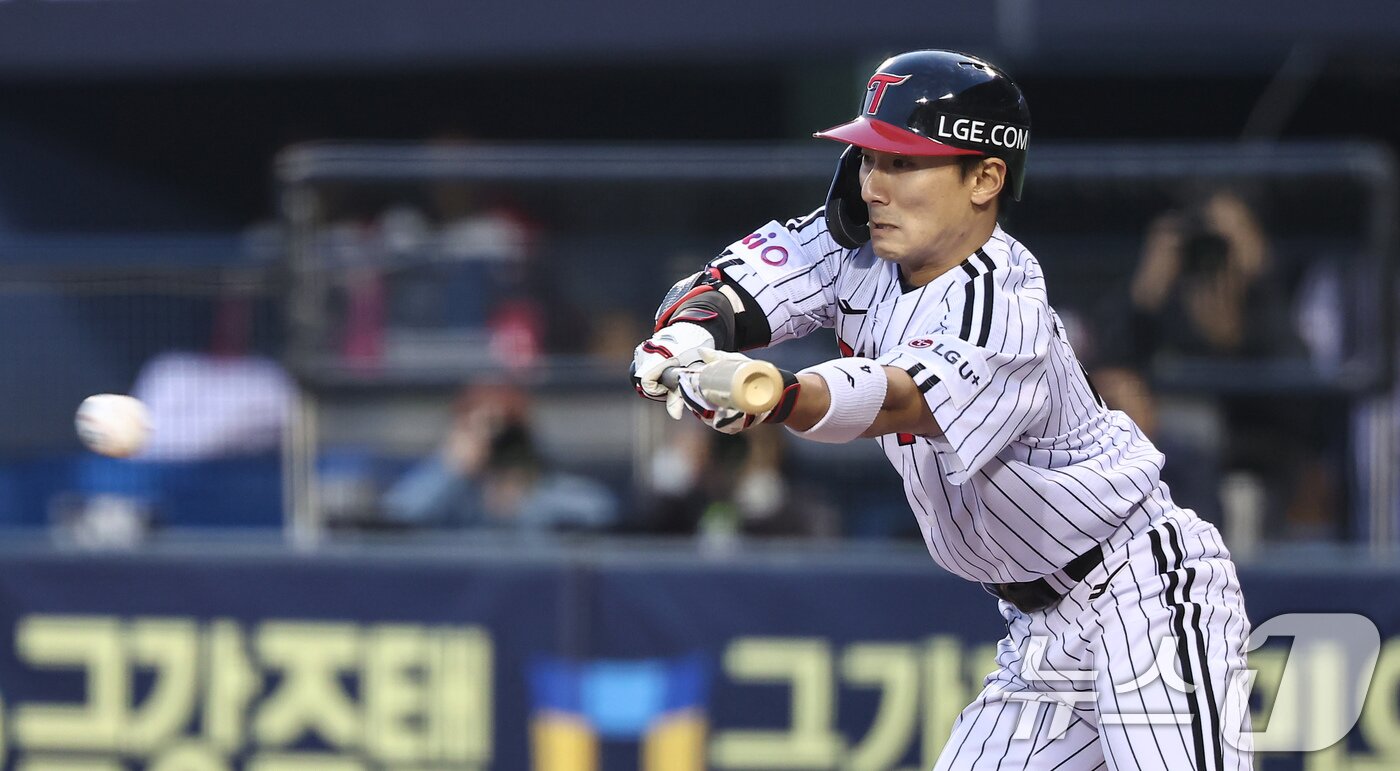 본문 이미지 - LG 트윈스 내야수 신민재. 2025.4.15/뉴스1 ⓒ News1 김도우 기자