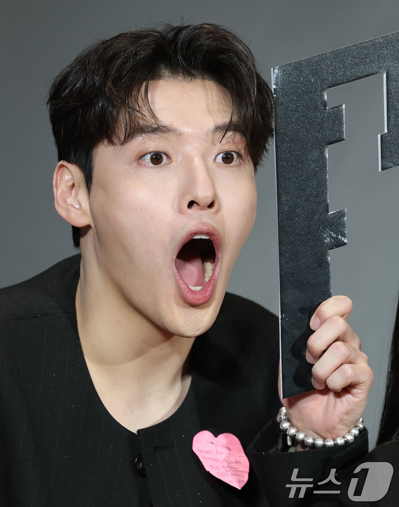 강하늘 '야당' 귀요미