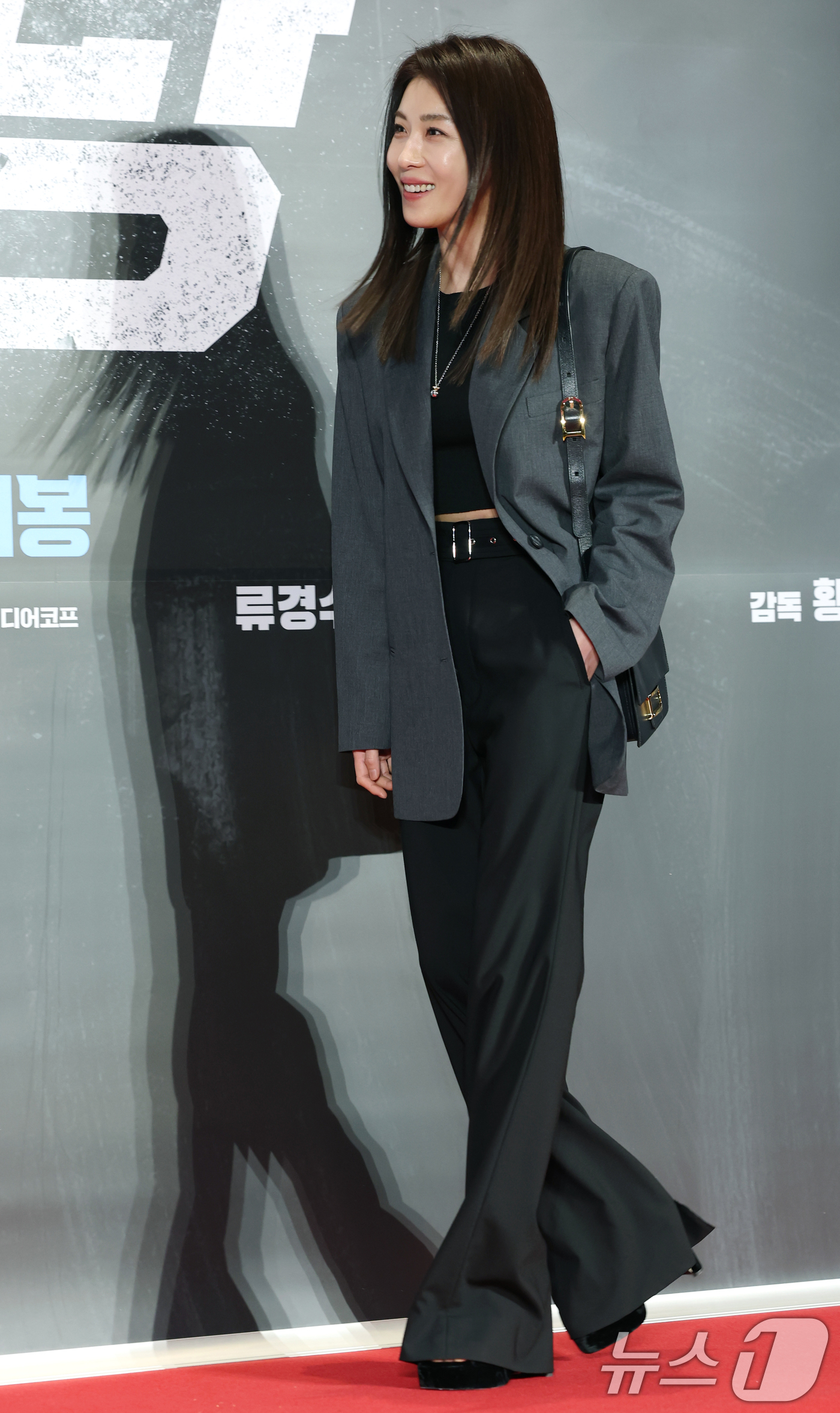 (서울=뉴스1) 권현진 기자 = 배우 하지원이 15일 서울 강남구 메가박스 코엑스에서 열린 영화 '야당'(감독 황병국) VIP 시사회에 참석하고 있다.  2025.4.15/뉴스1