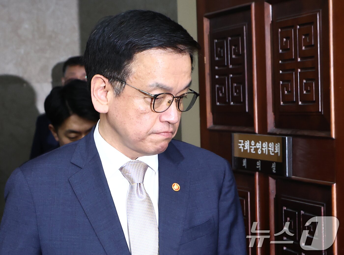 본문 이미지 - 최상목 경제부총리 겸 기획재정부 장관이 16일 오전 서울 여의도 국회에서 열린 법제사법위원회 최 부총리 탄핵소추사건 조사 청문회에 출석하고 있다. 2025.4.16/뉴스1 ⓒ News1 김민지 기자