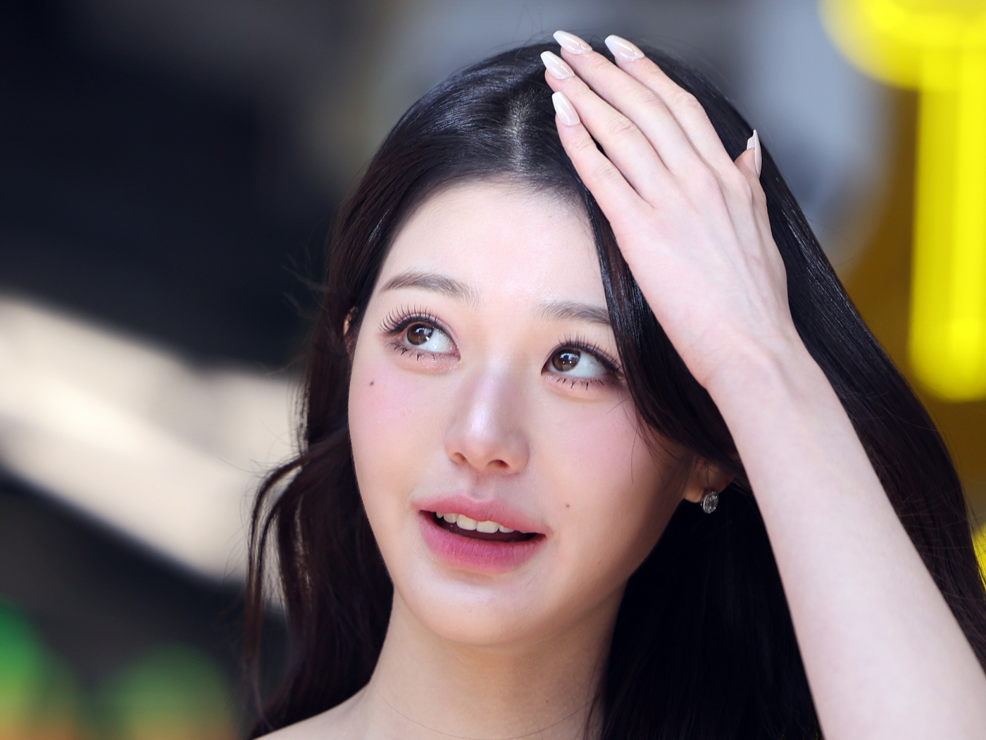 (서울=뉴스1) 황기선 기자 = 그룹 아이브 장원영이 16일 오전 서울 성동구 올리브영N 성수에서 열린 '이니스프리 비타민C 트위티 에디션 팝업' 포토콜에 참석해 포즈를 취하고 있 …