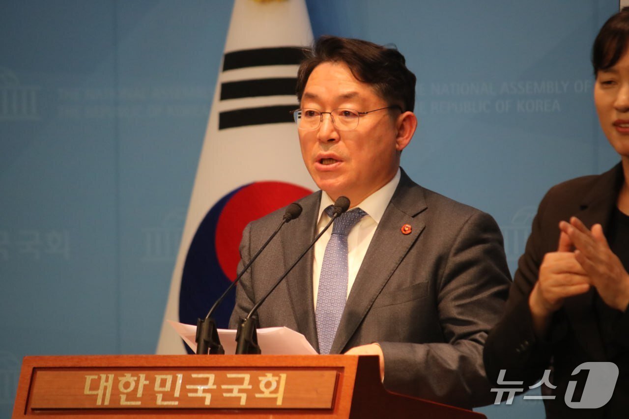 본문 이미지 - 박희승 더불어민주당 국회의원(전북 남원·장수·임실·순창)(박희승 의원실 제공. 재판매 및 DB 금지)/뉴스1