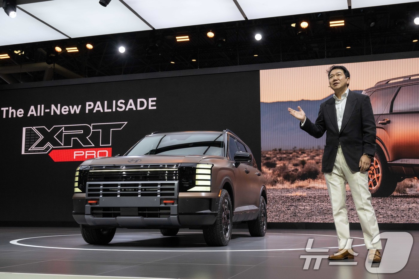 (서울=뉴스1) = 현대자동차가 지난 16일(현지시간) 미국 뉴욕 제이콥 재비츠 컨벤션 센터에서 열린 '2025 뉴욕 국제 오토쇼'에서 '디 올 뉴 펠리세이드'를 북미에 최초로 선 …