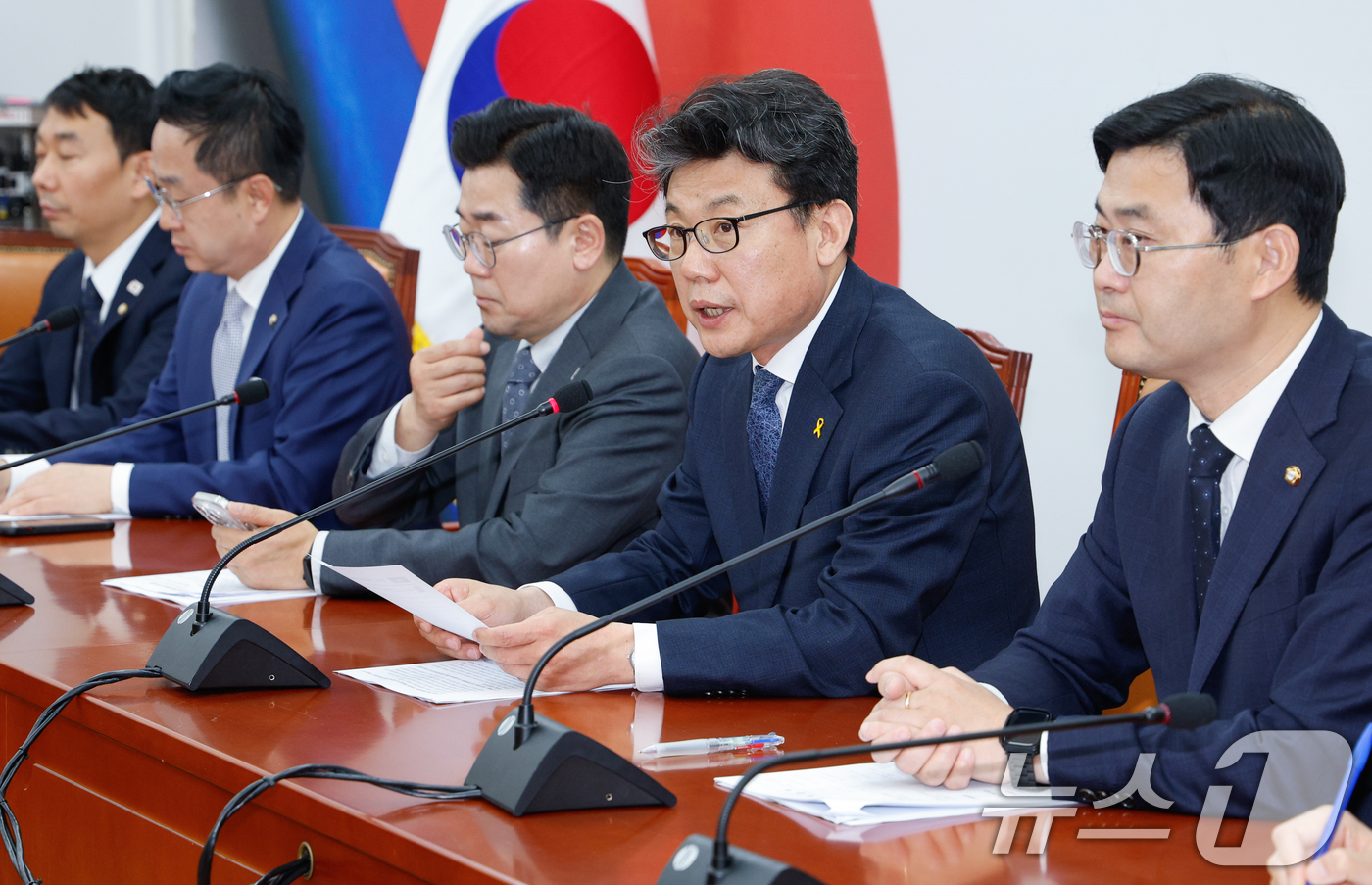 발언하는 진성준 정책위의장 - 뉴스1