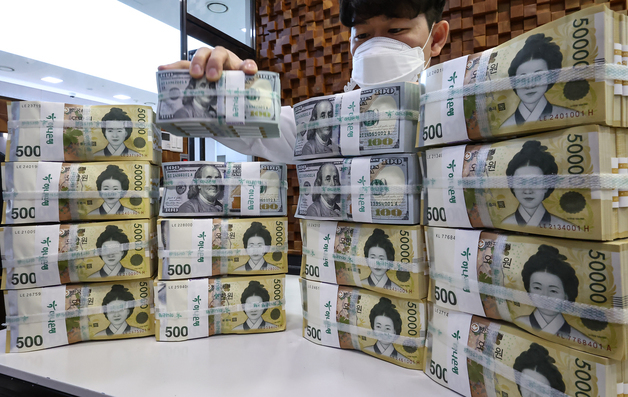 수익증권 제외 새 기준에도 12월 M2 증가…전년비 4.7%↑