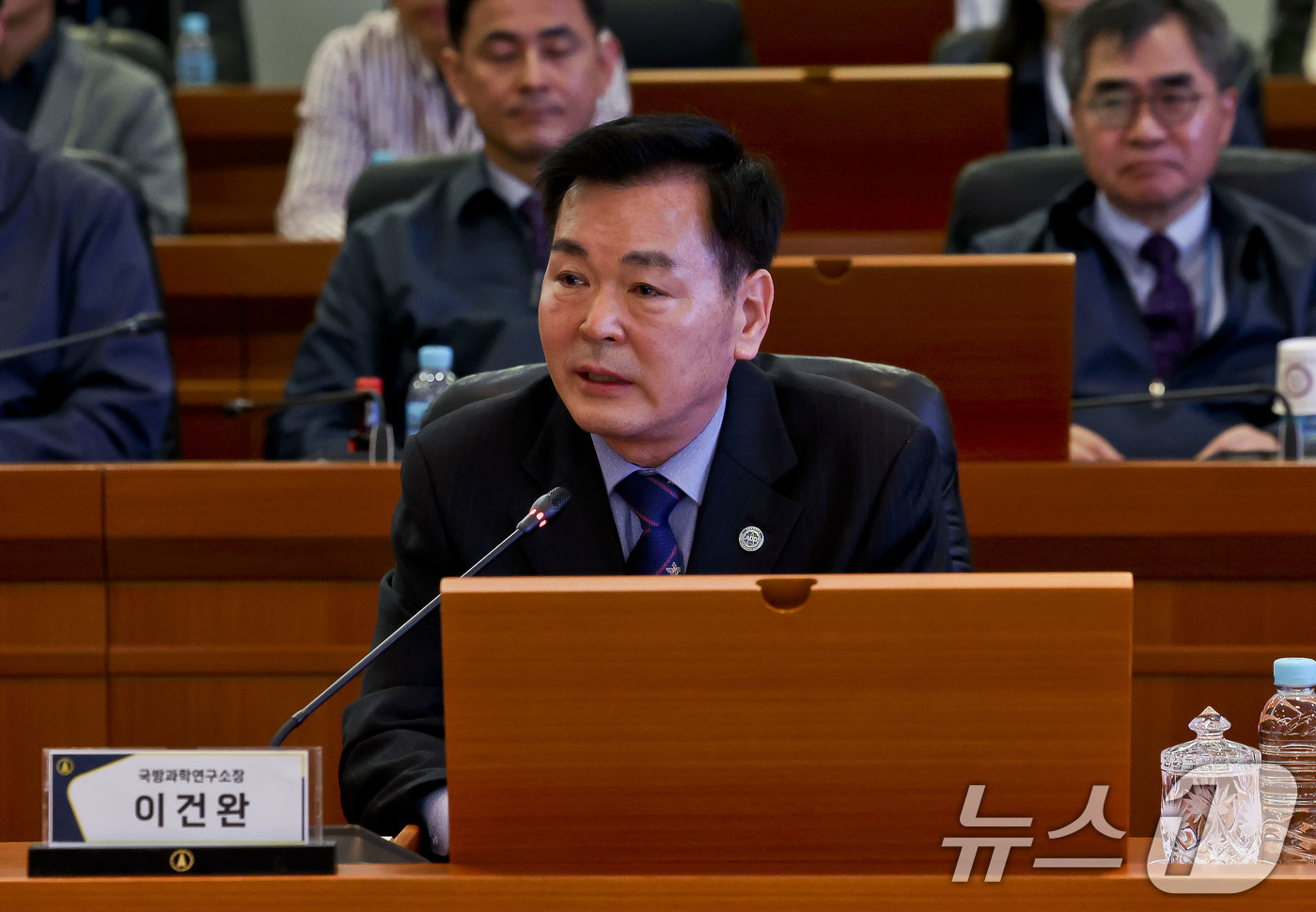 (대전=뉴스1) 국회사진취재단 = 이건완 국방과학연구소장이 17일 대전광역시 유성구 국방과학연구소(ADD)에서 열린 현장간담회에서 발언을 하고 있다. 2025.4.17/뉴스1