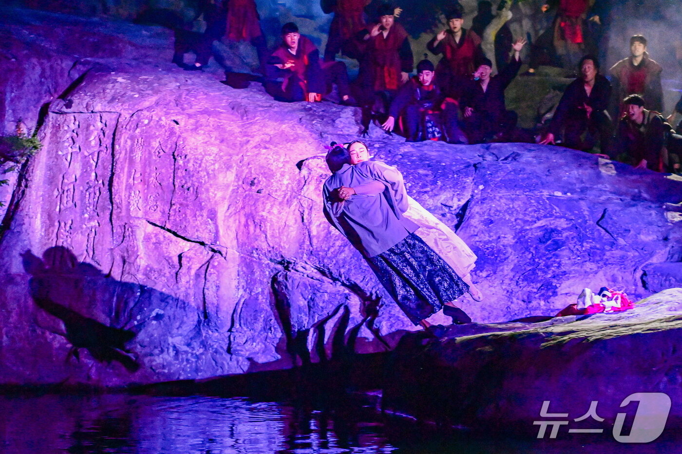 본문 이미지 - 실경 뮤지컬 의기 논개&#40;진주시 제공. 재판매 및 DB금지&#41;.