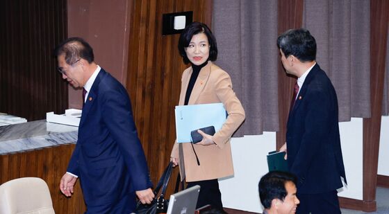 이석하는 국무위원들