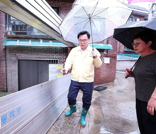 여름철 집중호우 대비…동작구 '성대시장' 침수방지 공사