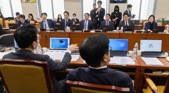 언쟁 벌이는 여야
