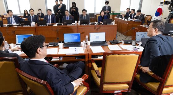 고성 오가는 과방위