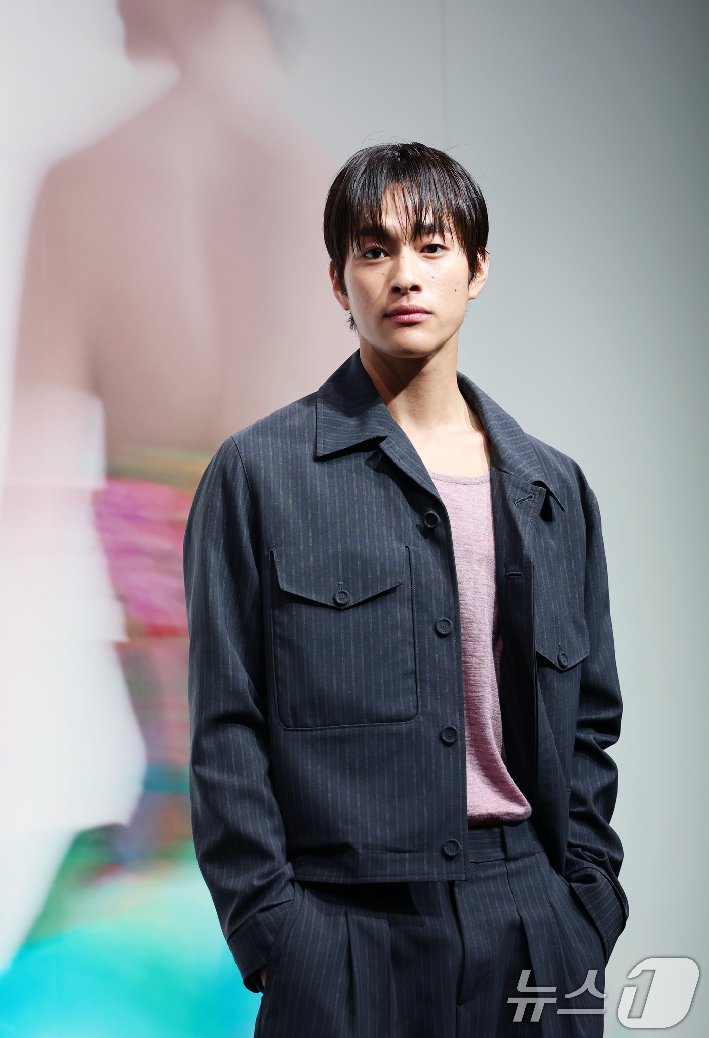 (서울=뉴스1) 권현진 기자 = 모델 홍태준이 18일 서울 중구 DDP에서 열린 프랑스 브랜드 디올(DIOR)의 ‘크리스챤 디올: 디자이너 오브 드림스(Christian Dior: …