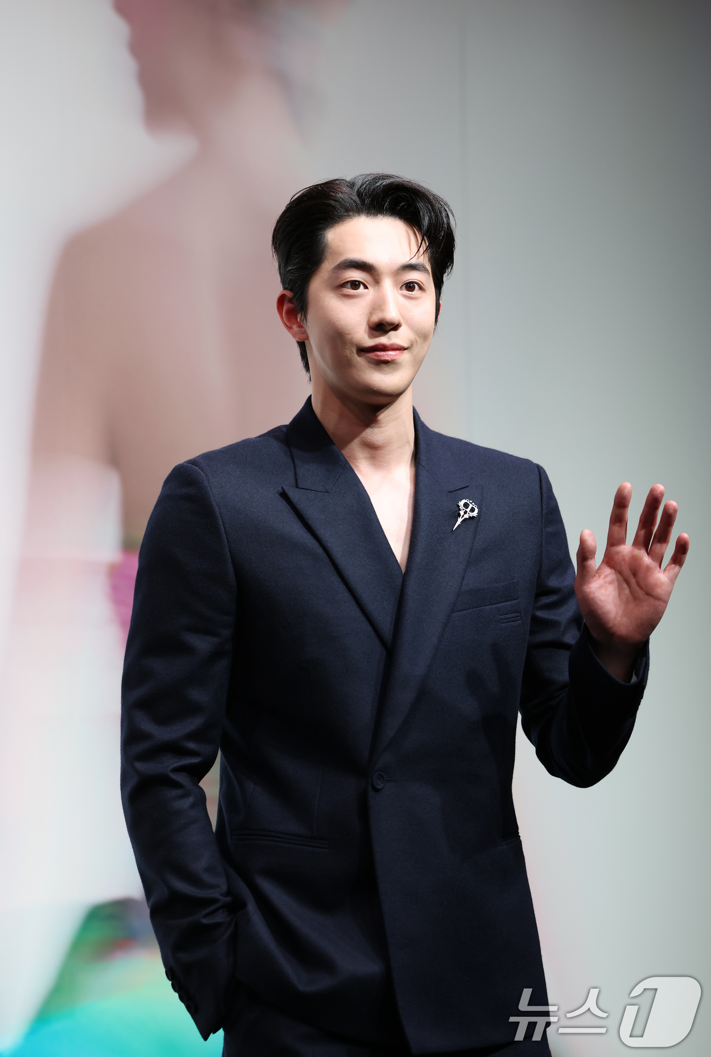 (서울=뉴스1) 권현진 기자 = 배우 남주혁이 18일 서울 중구 DDP에서 열린 프랑스 브랜드 디올(DIOR)의 ‘크리스챤 디올: 디자이너 오브 드림스(Christian Dior: …